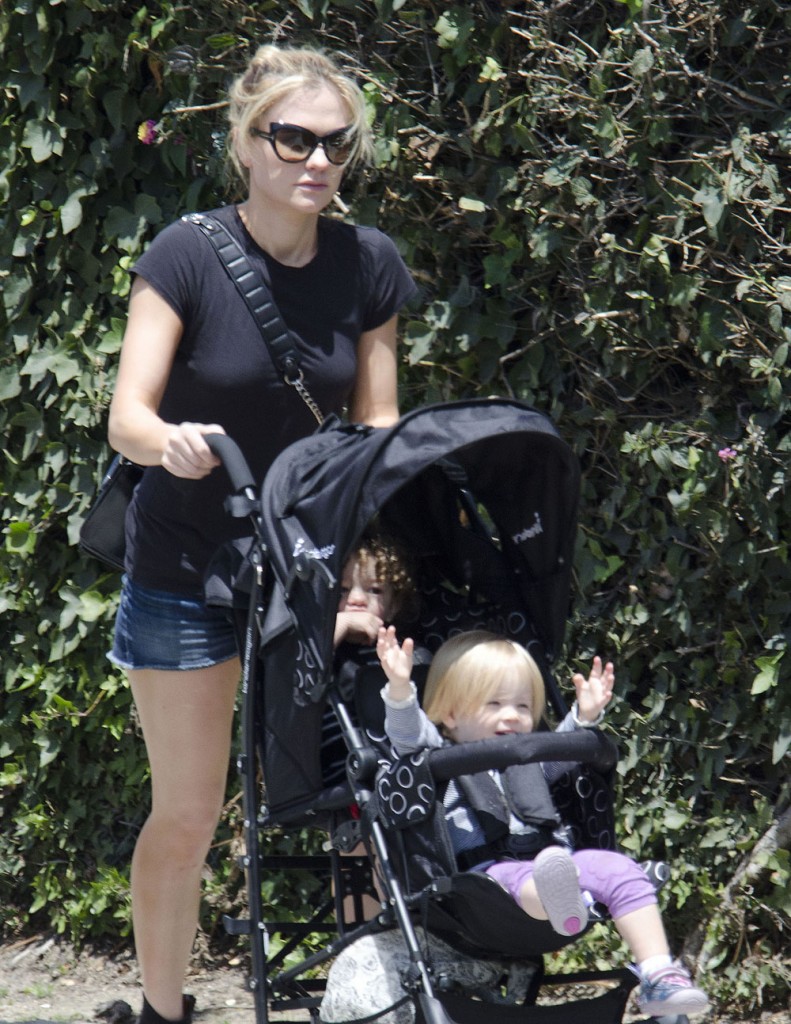 Exclusive... Anna Paquin Takes The Twins For A Stroll
