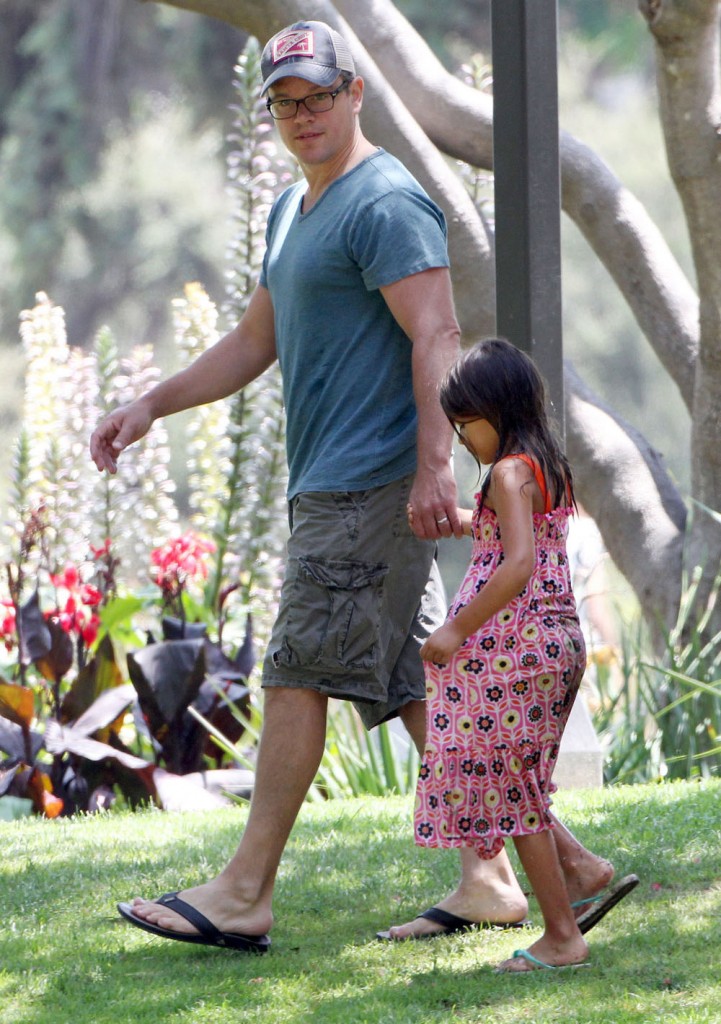 Matt Damon Takes His Daughter To Tennis Practice