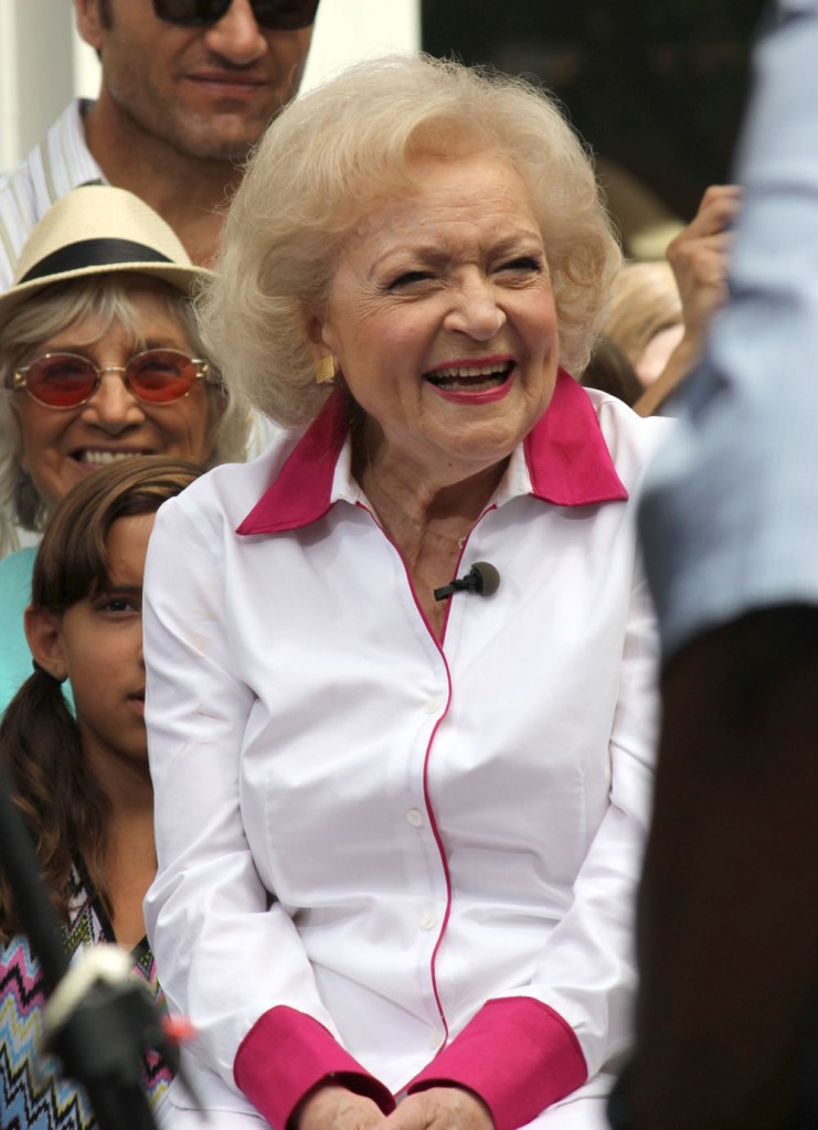 Betty White Doing An Interview For EXTRA
