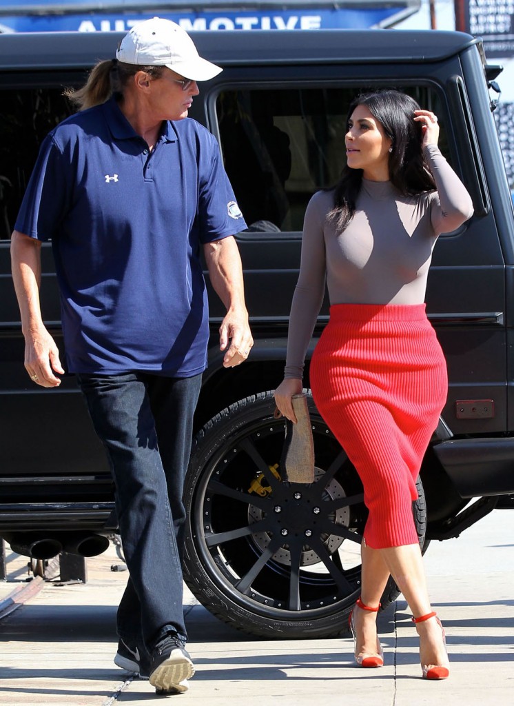 Kim Kardashian & Bruce Jenner Film On Melrose