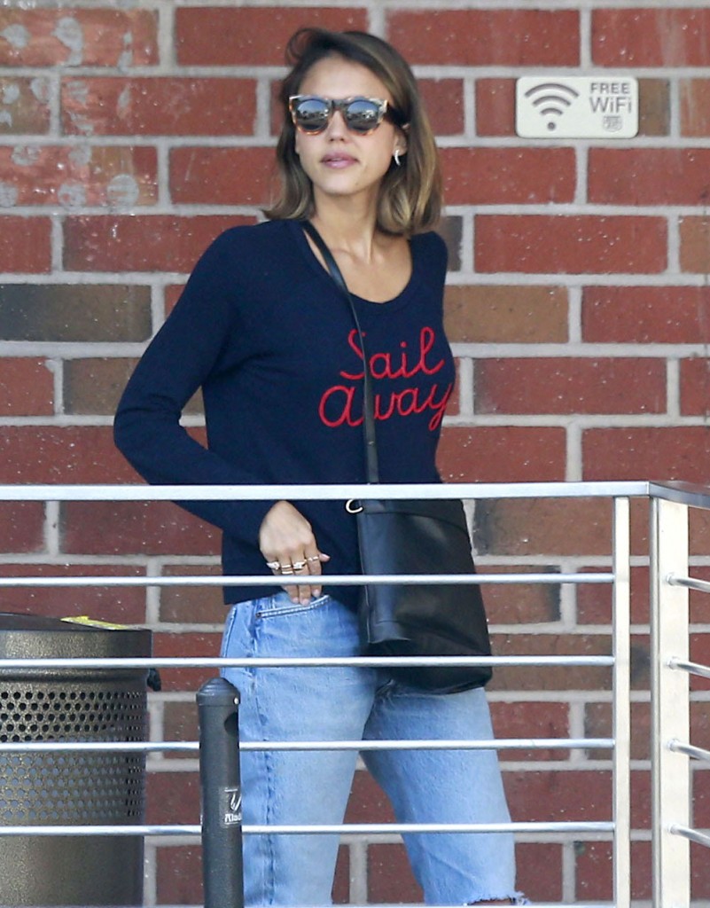 Exclusive... Jessica Alba & Family Stop By A Rite Aid Pharmacy