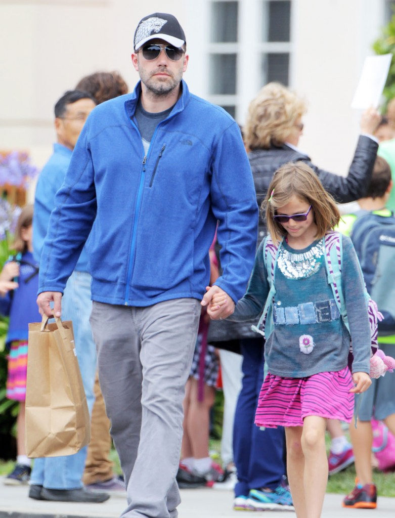Ben Affleck Out In Santa Monica With His Daughter
