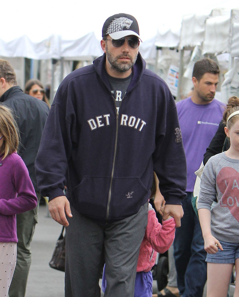 Ben Affleck & Jennifer Garner Visit The Farmer's Market With Their Children