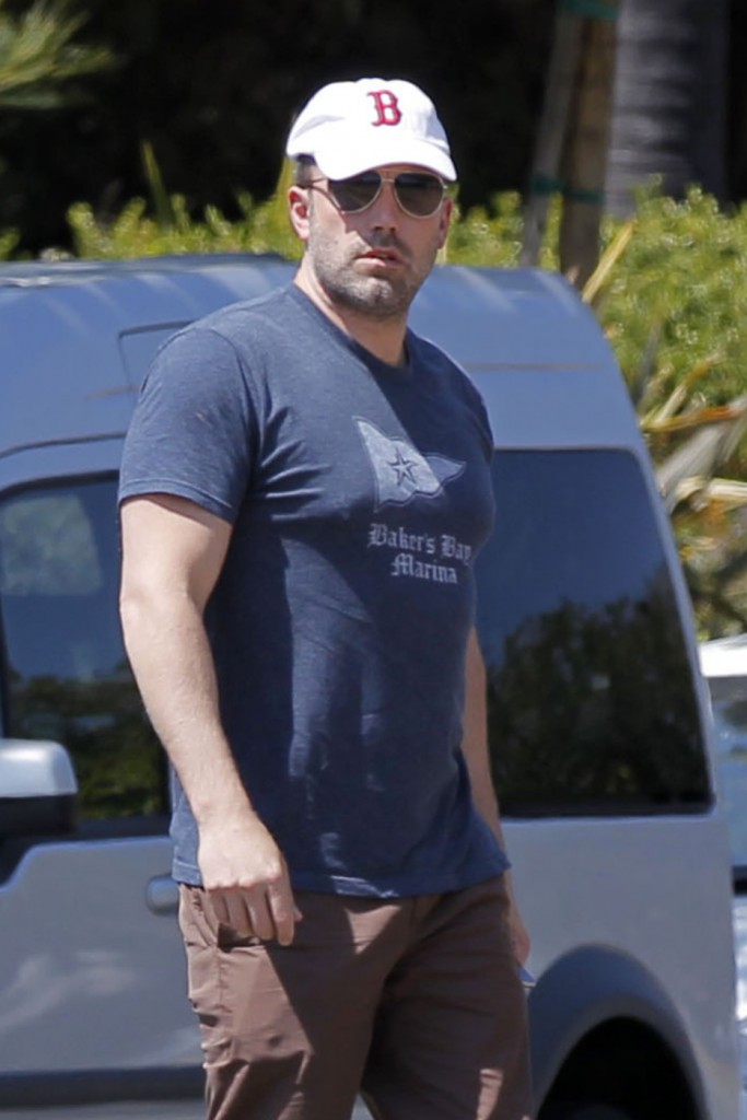 Ben Affleck goes to pick up his two daughters Seraphina and Violet, from school in Los Angeles