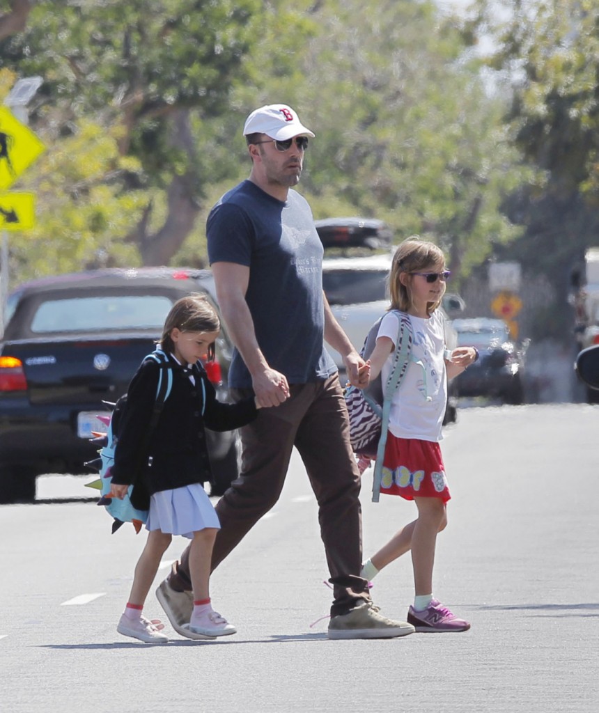 Ben Affleck goes to pick up his two daughters Seraphina and Violet, from school in Los Angeles