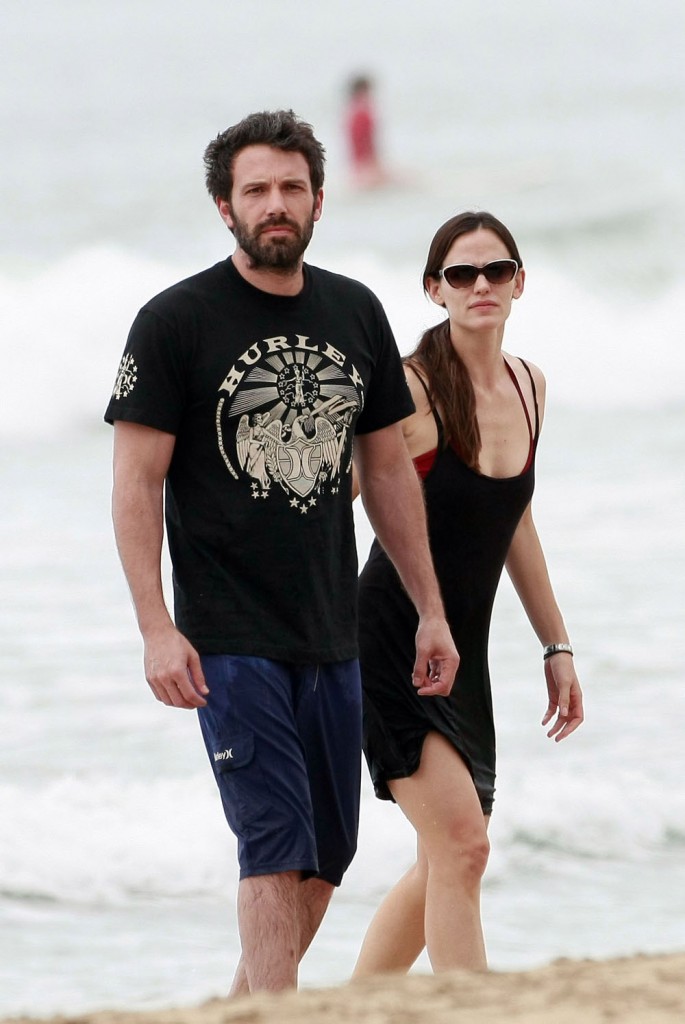 EXCLUSIVE: Ben Affleck and Jennifer Garner Enjoy Hawaiian Holiday