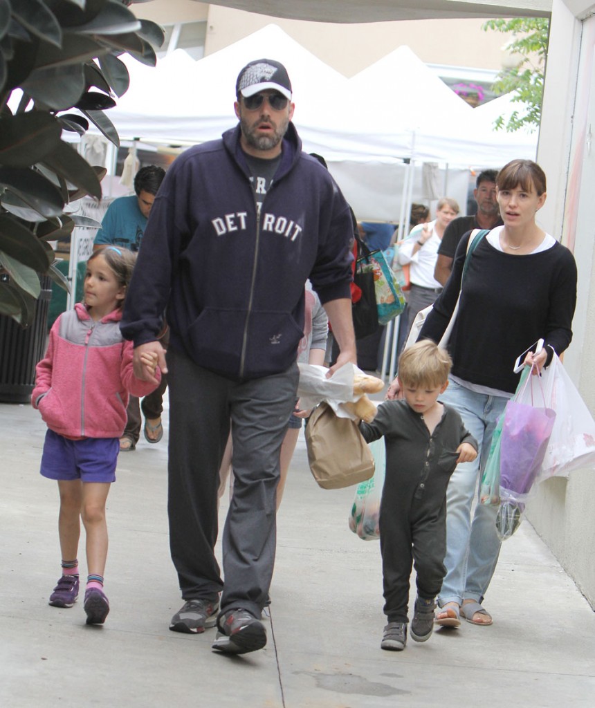 Jennifer Garner and Ben Affleck at the Farmers Market