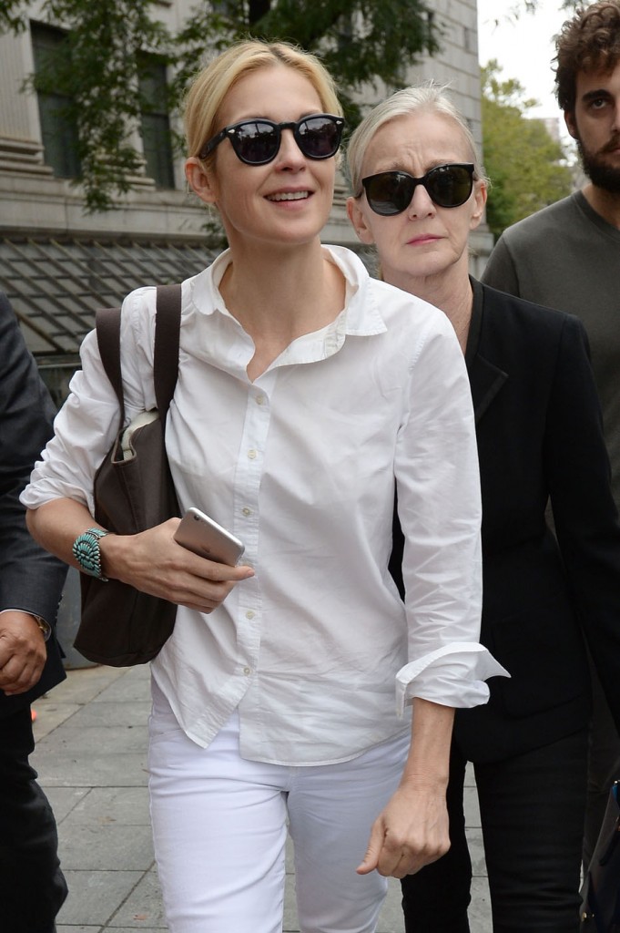 Kelly Rutherford and her mom Ann Edwards seen leaving a Manhattan court in NYC