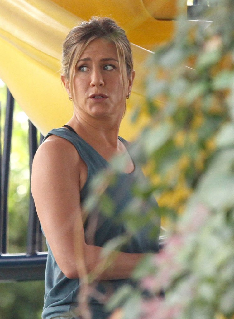 Jennifer Aniston & Kate Hudson Film "Mother's Day"