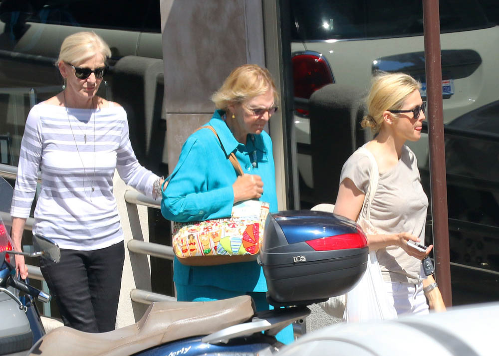 Kelly Rutherford Meets With Her Lawyer In Monte-Carlo