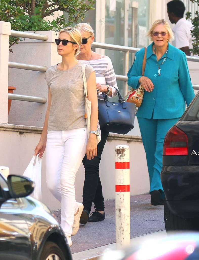 Kelly Rutherford Meets With Her Lawyer In Monte-Carlo