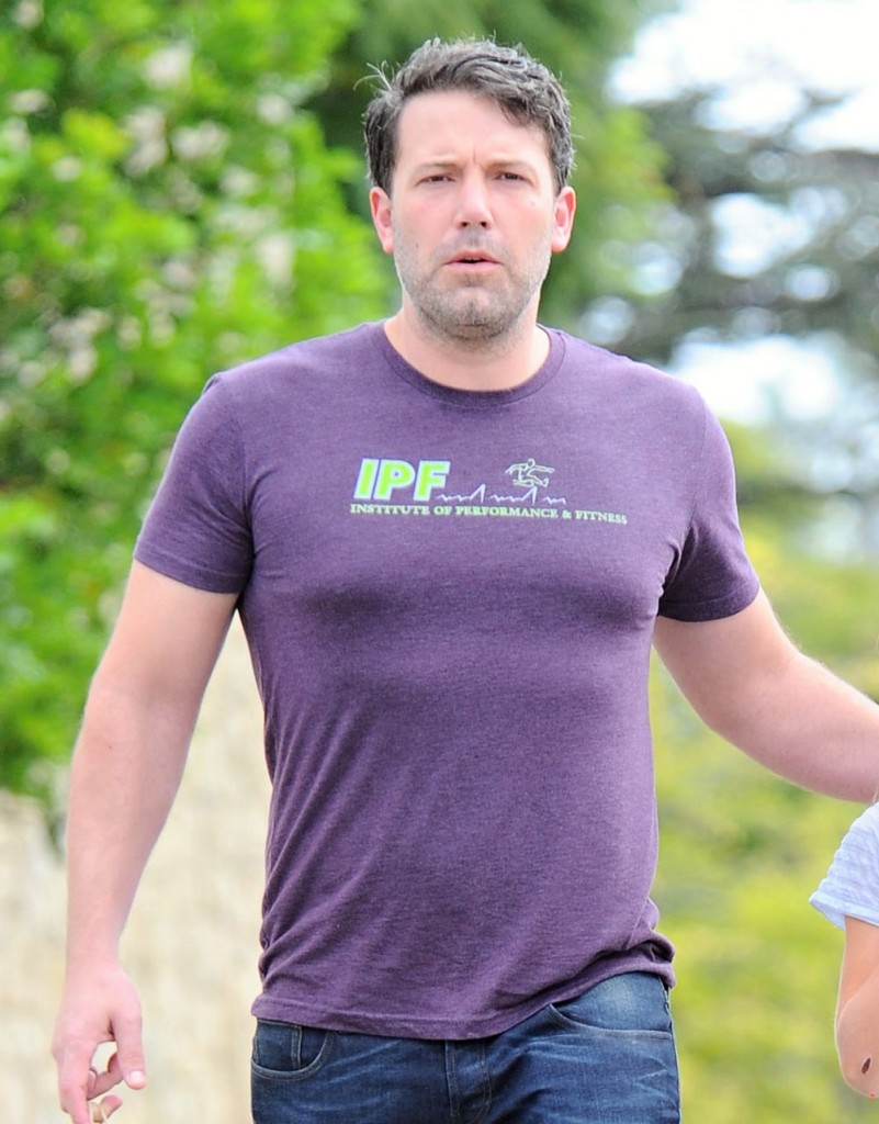 Ben Affleck Takes Daughter To Church