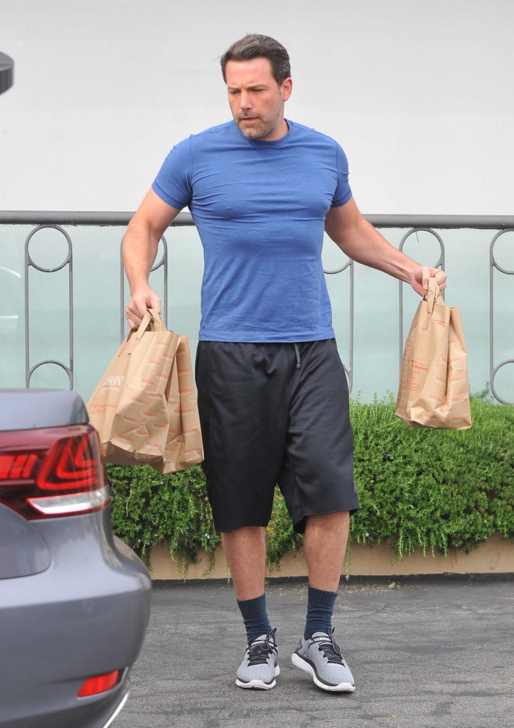 Jennifer Garner And Ben Affleck Spotted Shopping