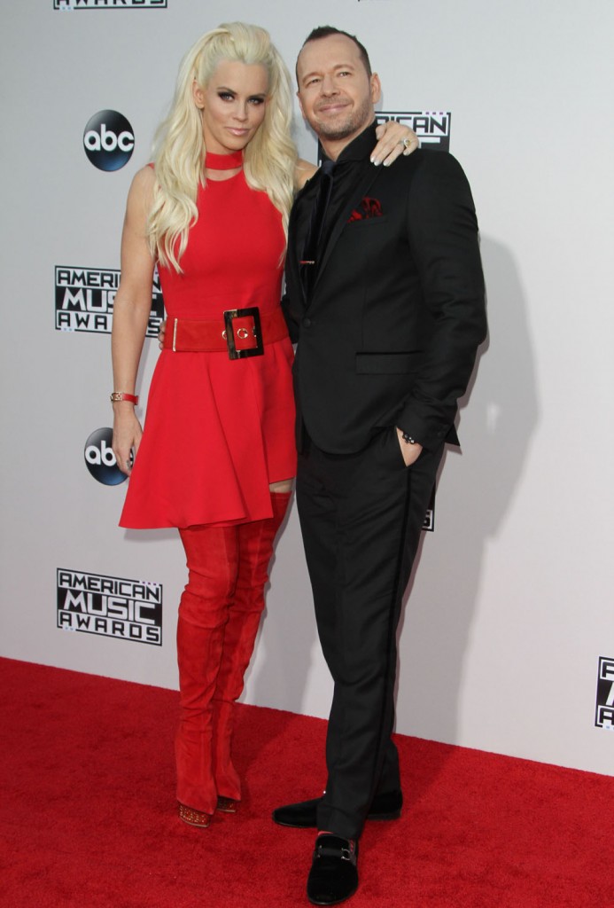 Kylie and Kendall Jenner at The 2015 American Music Awards in LA