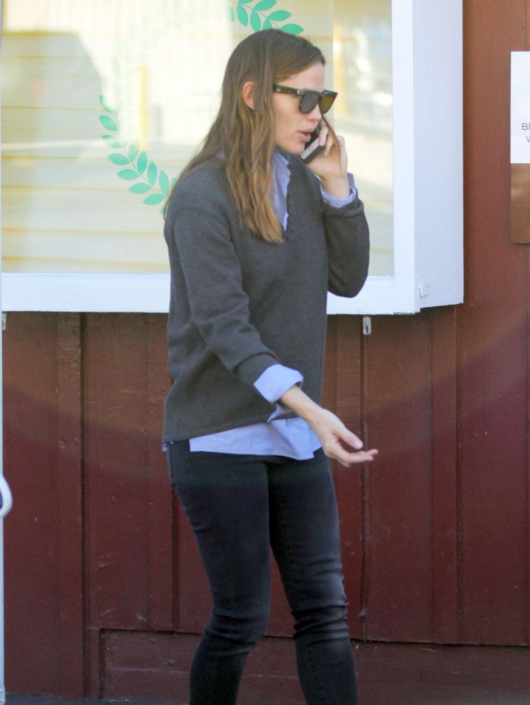 Jennifer Garner Stops For Breakfast With Her Son