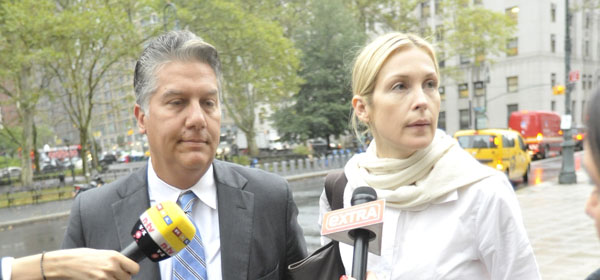 Kelly Rutherford appears outside New York Supreme Court