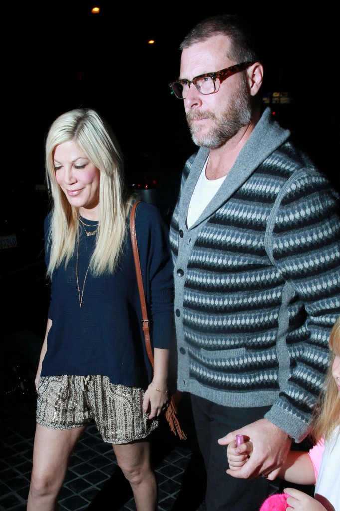 Tori Spelling and her husband Dean Mcdermott arrive at Cecconi's restaurant with their daughter