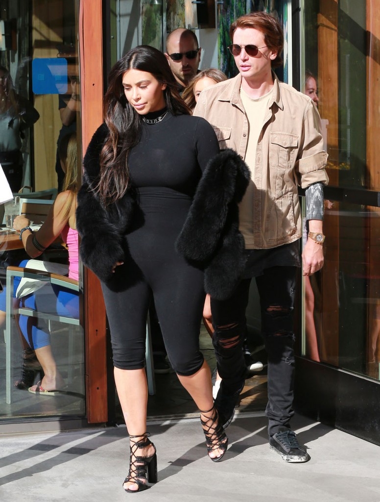 Kim & Kourtney Kardashian Lunch At Hugo's