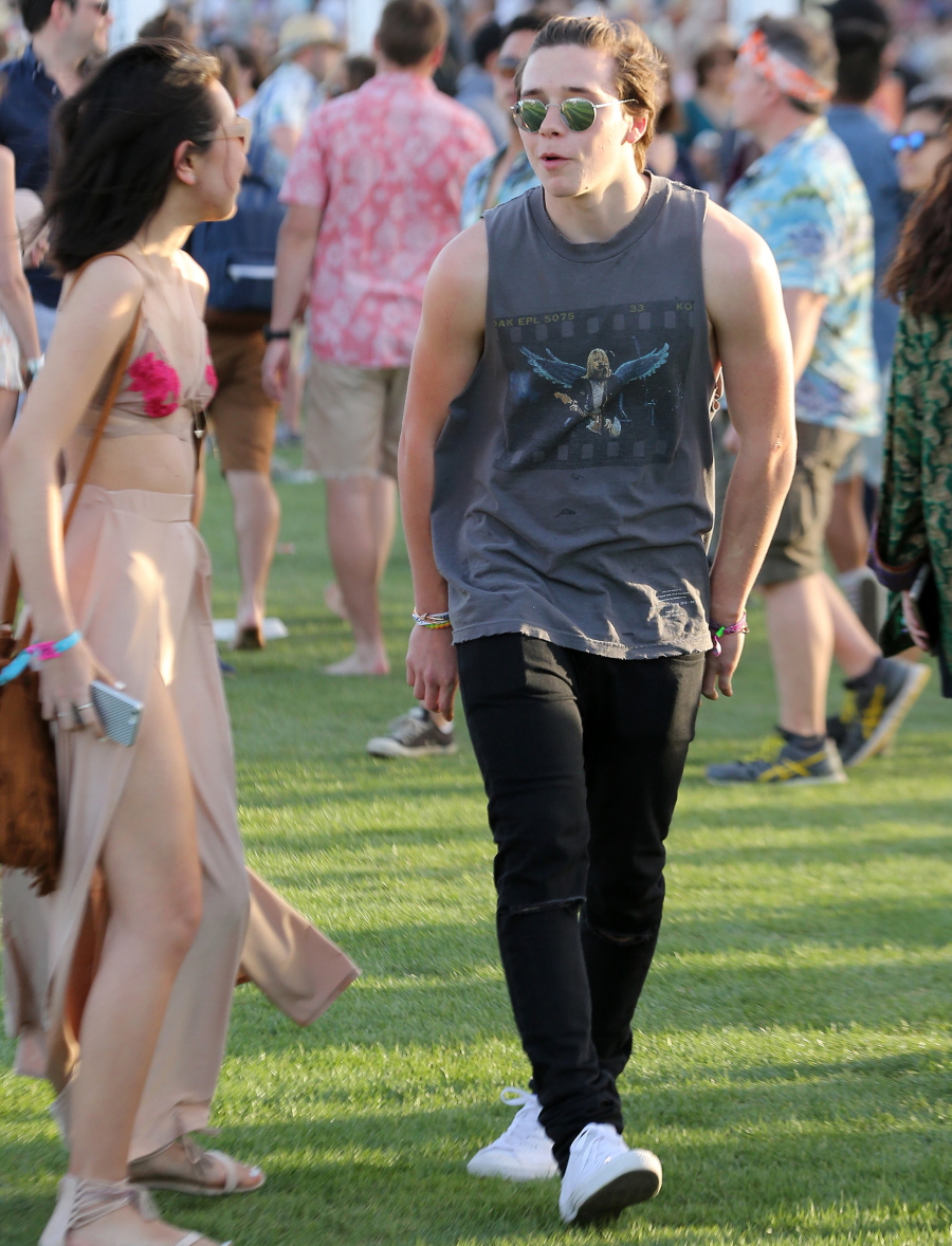 FFN_Coachella_01_rocstar_premiere_cpr_041516_52025637