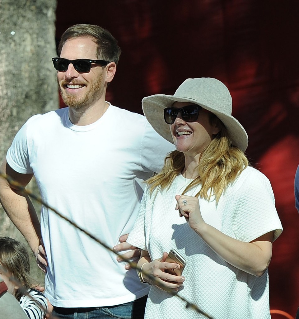 Drew Barrymore and Will Kopelman at the Farmers Market