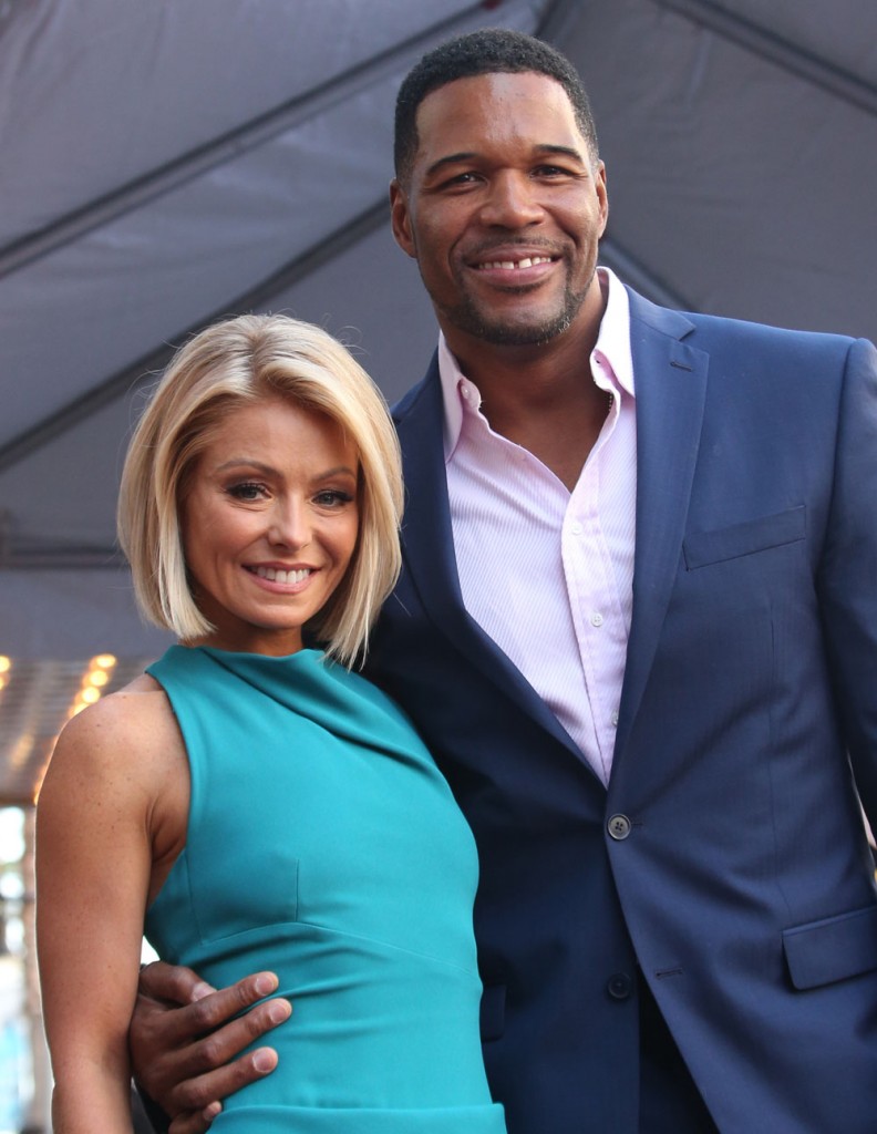 Kelly Ripa honored at the Hollywood Walk Of Fame