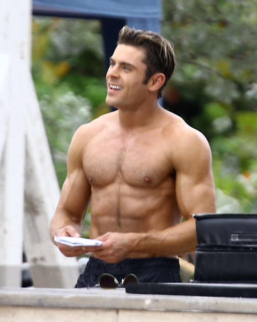 Zac Efron Shirtless On The Set Of 'Baywatch'