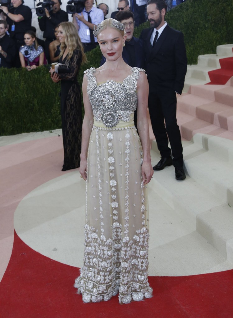 Met Gala 2016 - 'Manus x Machina: Fashion In An Age Of Technology'