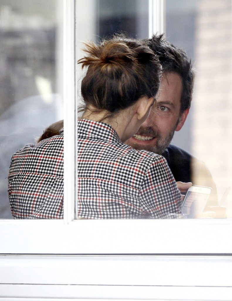 Jennifer Garner & Ben Affleck Are Closer Than Ever During London Shopping Trip