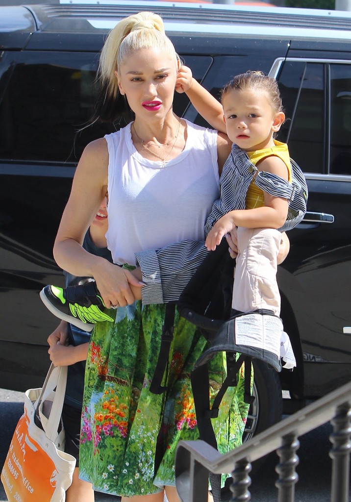 Gwen Stefani And Children Go To Church