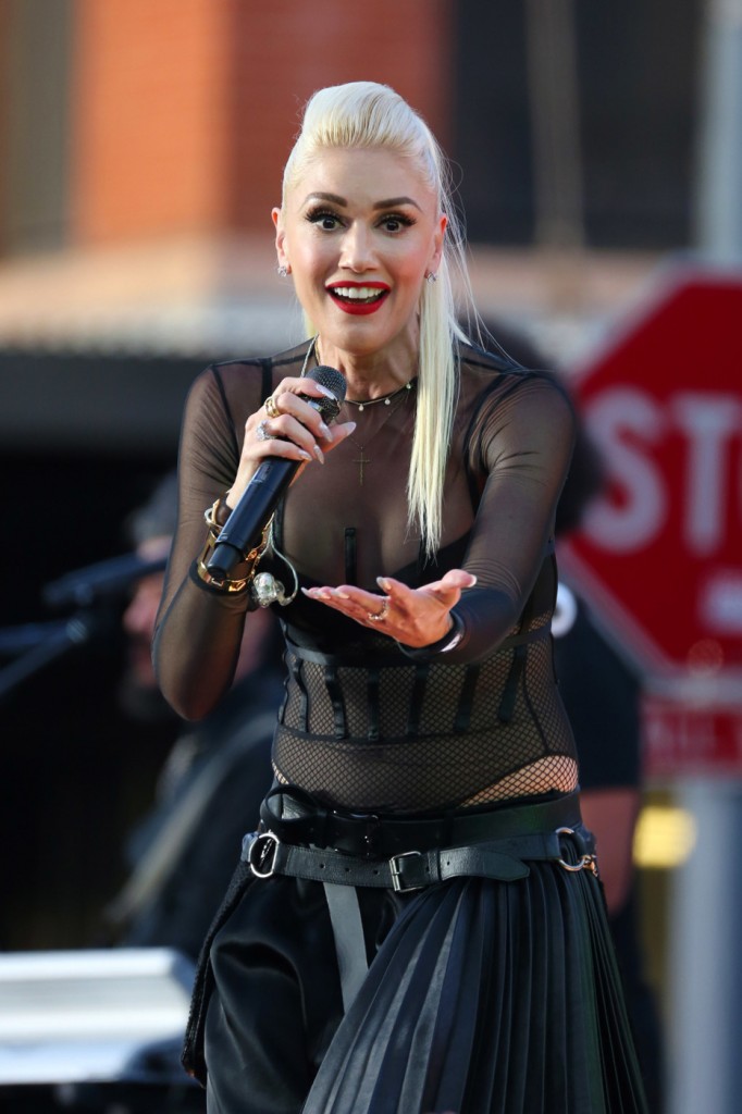 Gwen Stefani and DJ Diplo perform an outdoor concert for the new Samsung store in Manhattan