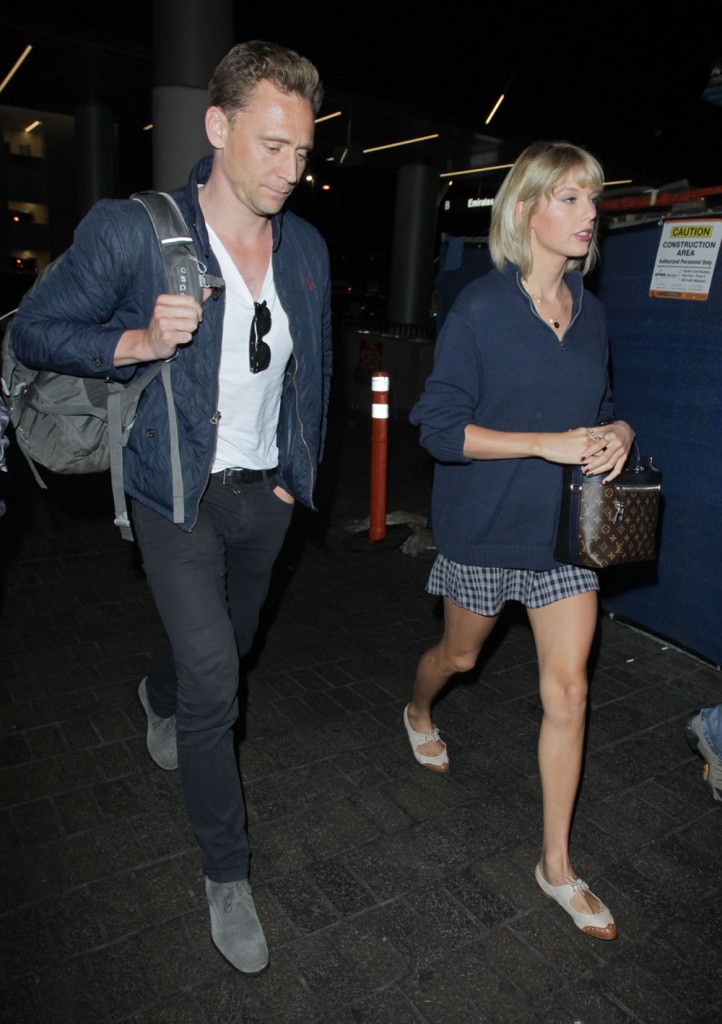 Taylor Swift & Tom Hiddleston Arriving On A Flight At LAX