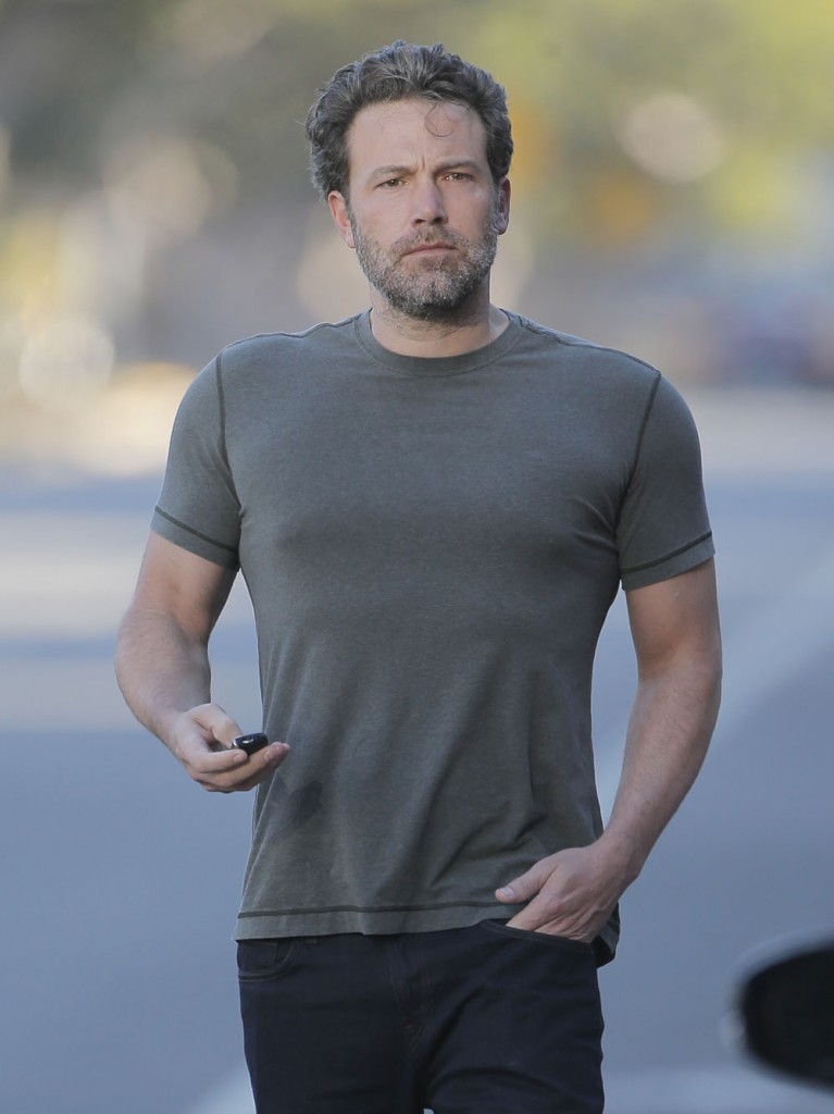 Exclusive... Ben Affleck & Jennifer Garner Out For Breakfast In Santa Monica