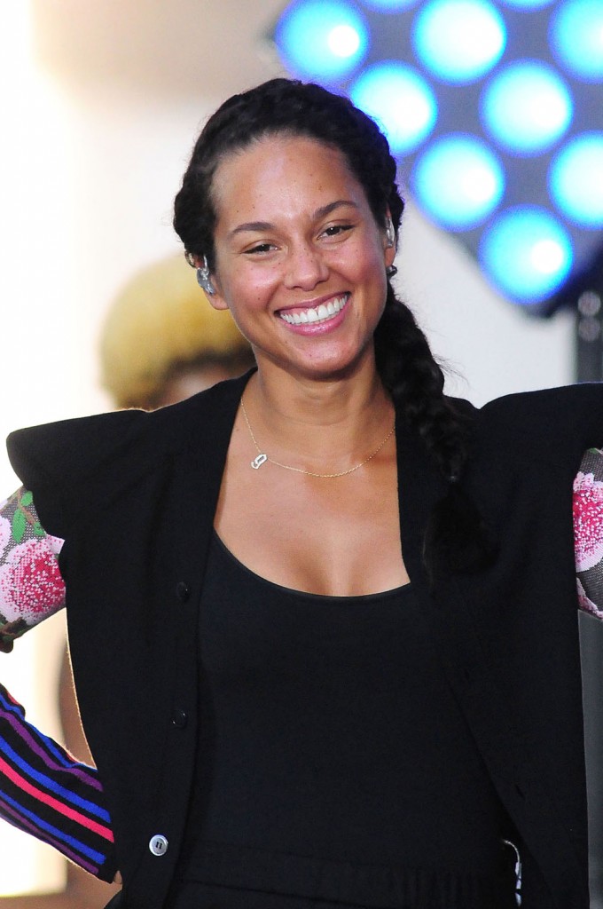 Alicia Keys performs on the 'Today' show concert series