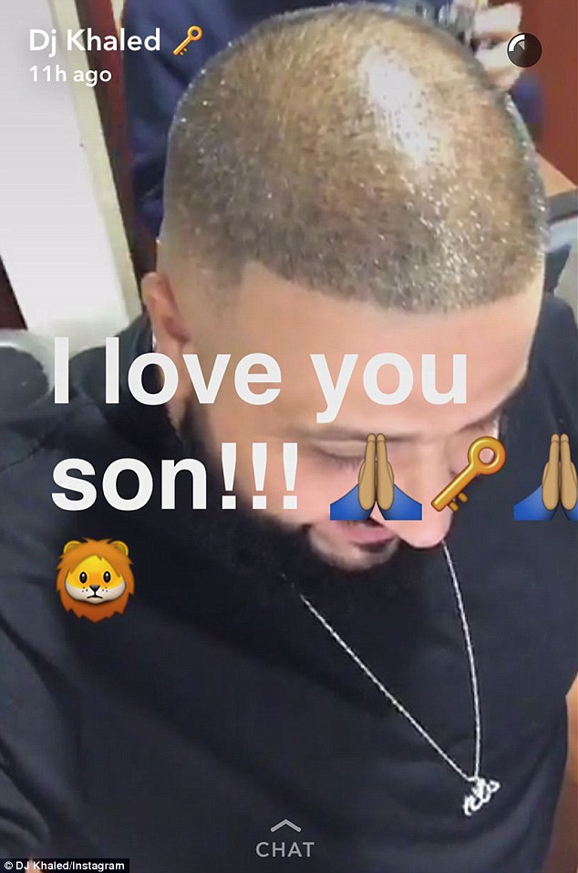 39A5096900000578-3864586-Overwhelmed_The_new_dad_joined_in_with_his_baby_boy_and_cried_te-a-22_1477254678996