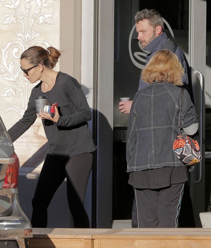 Ben Affleck & Jennifer Garner Out For Breakfast With Their Son