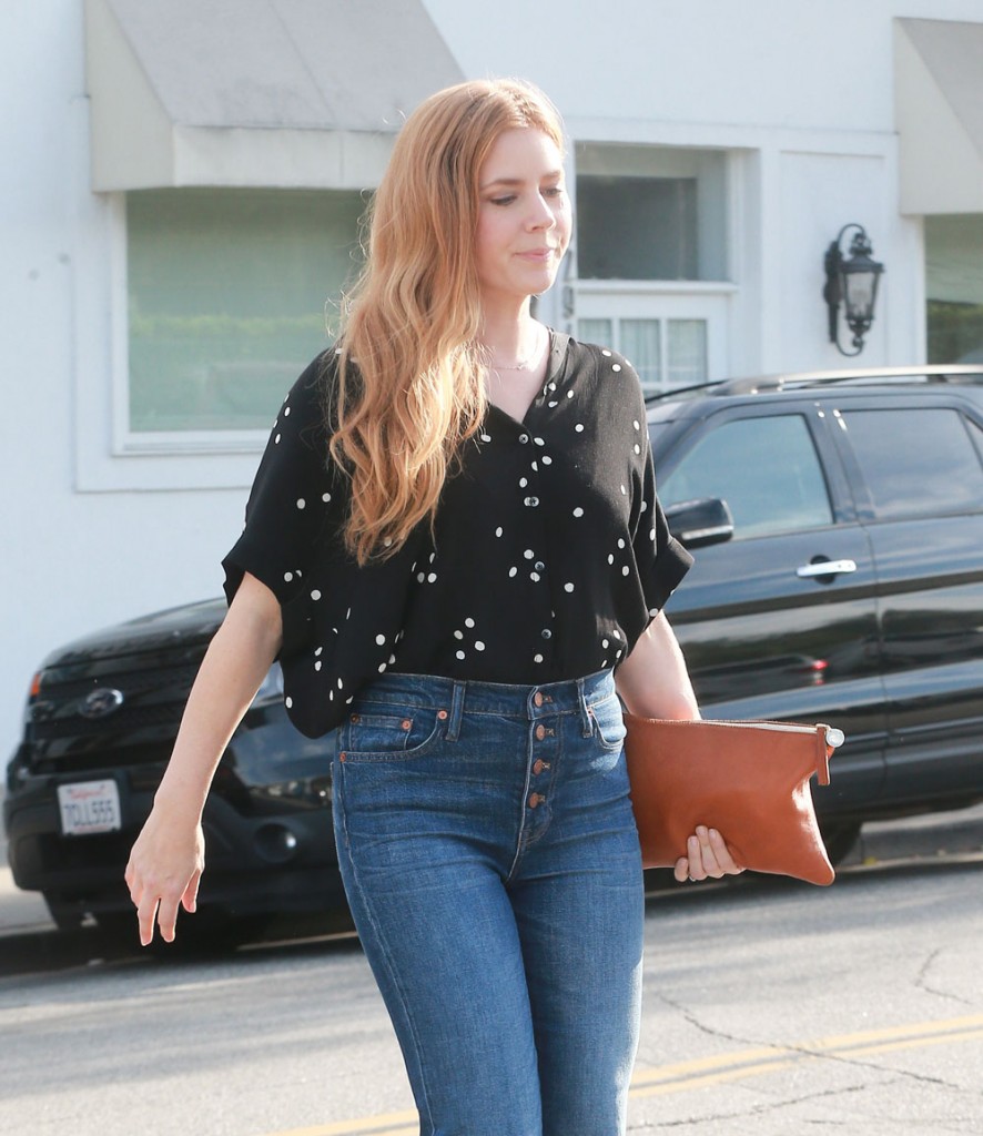 Amy Adams Leaves A Hair Salon In Beverly Hills