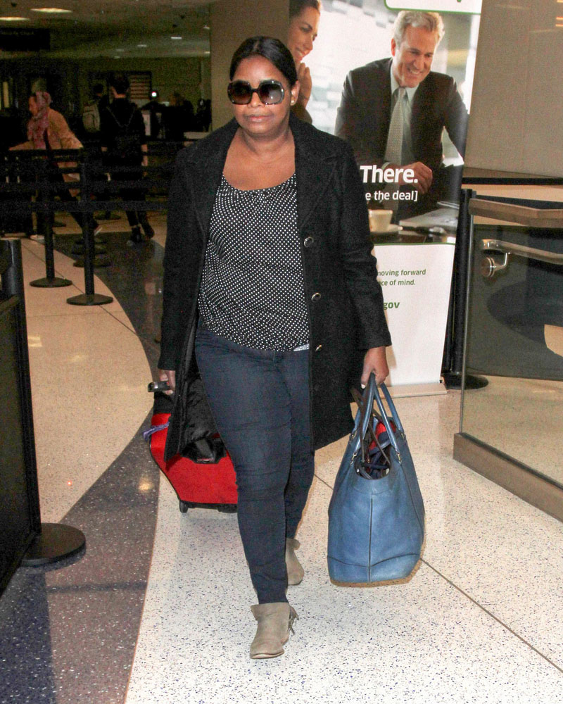 Octavia Spencer Sighted at LAX Airport on December 21, 2016