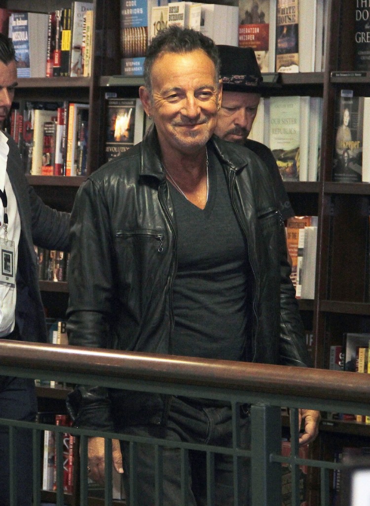 FFN_Springsteen_Bruce_CHP_092916_52189110