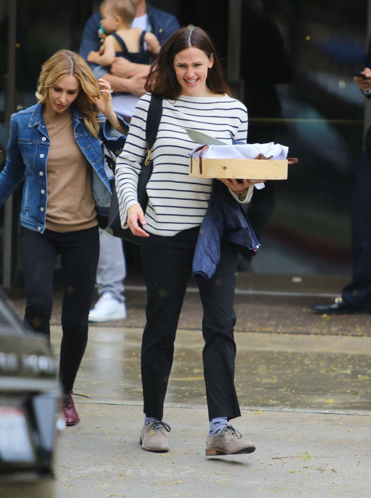 Jennifer Garner & Family Attend Church In LA