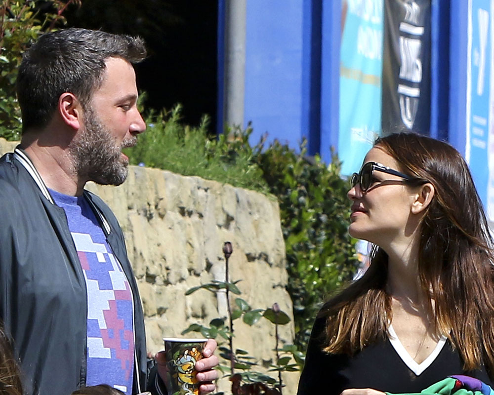 Ben Affleck & Jennifer Garner Take Their Kids To Church