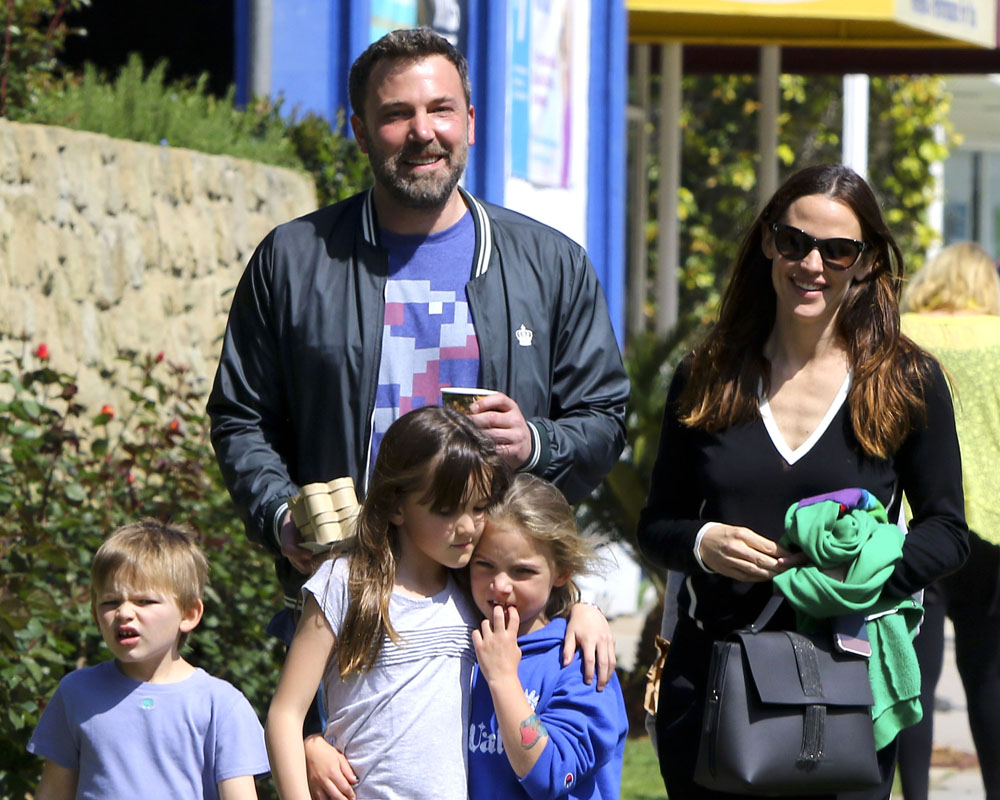 Ben Affleck & Jennifer Garner Take Their Kids To Church