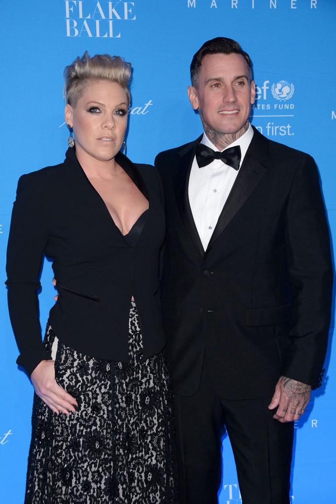 2015 UNICEF Snowflake Ball