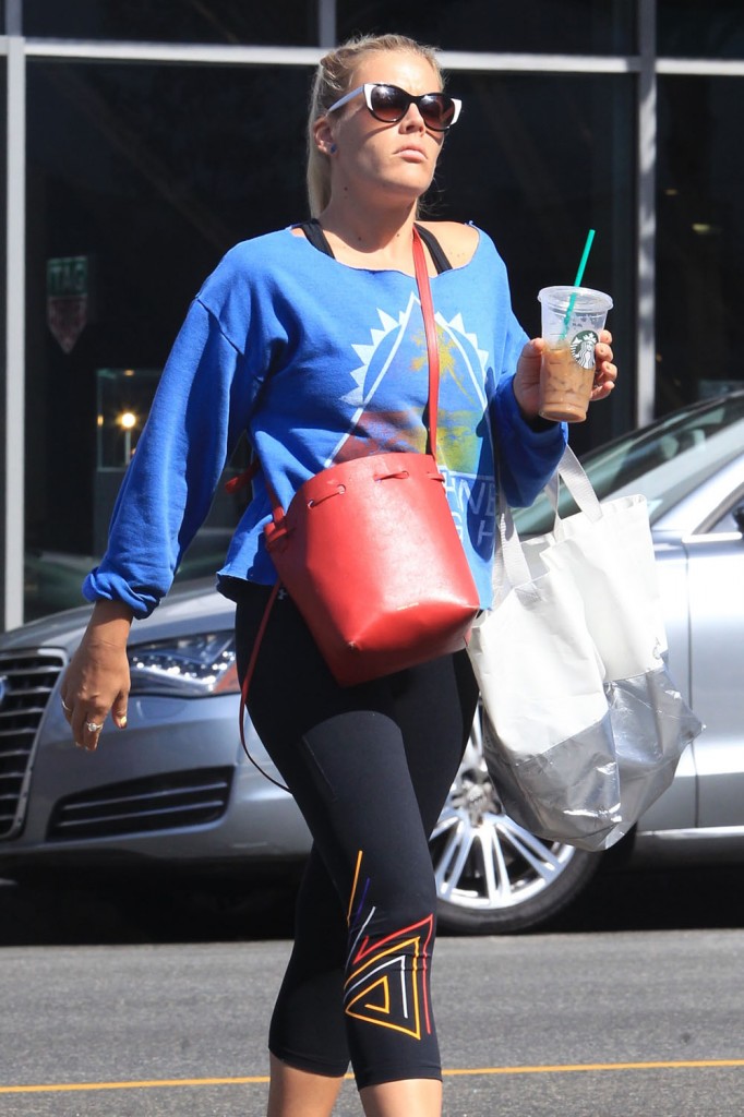 Busy Philipps arriving at Soul Cycle gym