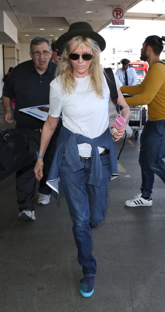 Kim Basinger at Los Angeles International Airport