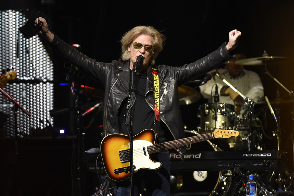 Hall and Oates perform at the Allstate Arena