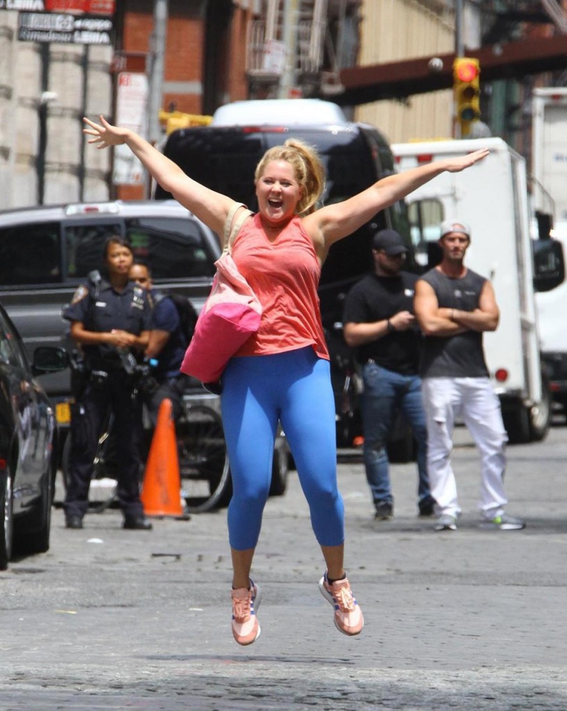 Amy Schumer leaps for joy on set of her new movie 'I Feel Pretty' currently being filmed in New York City