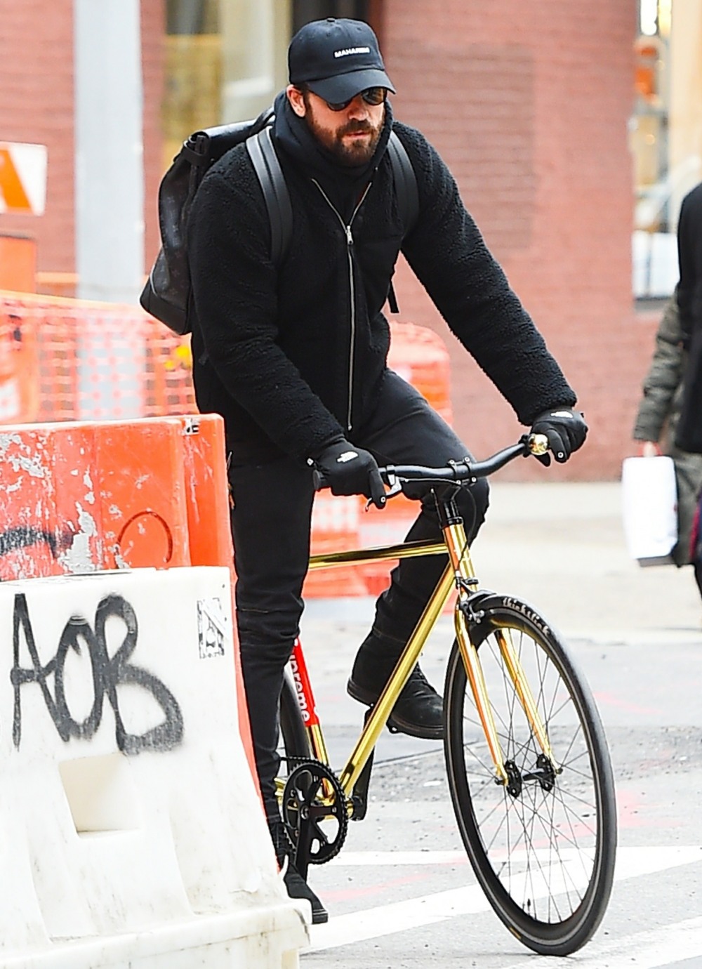 Justin Theroux takes a Solo ride in Soho