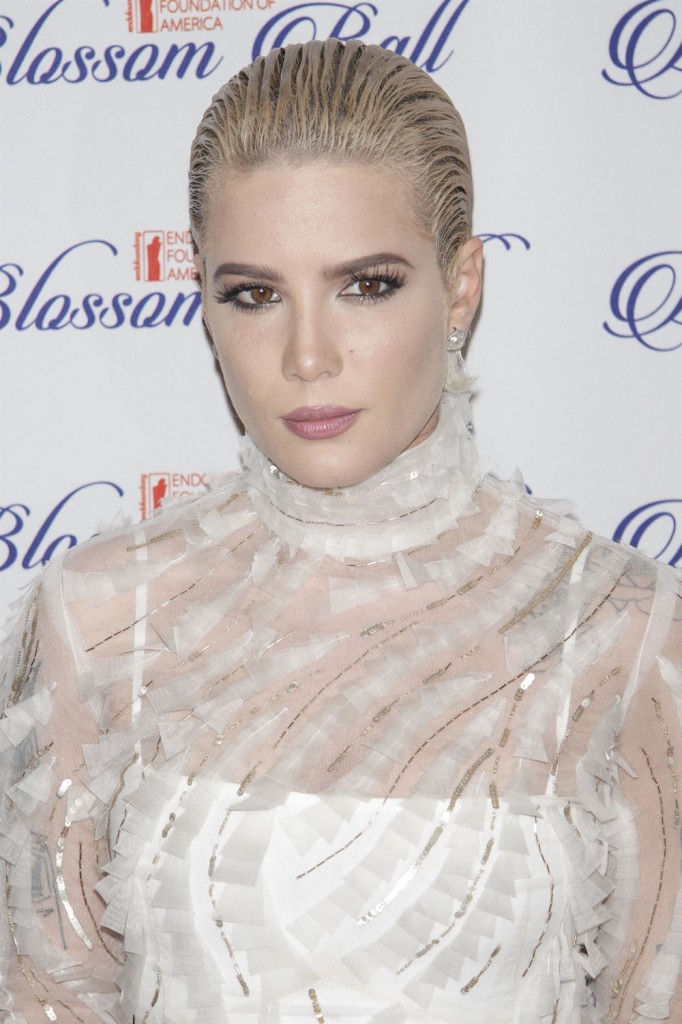 Halsey poses at the 9th annual Endometriosis Foundation of America Blossom Ball