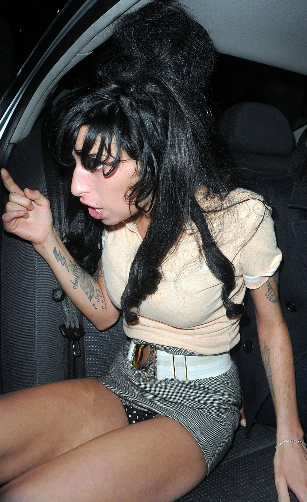 Amy Winehouse says her marriage is over; label rejects her new album: Viewi...