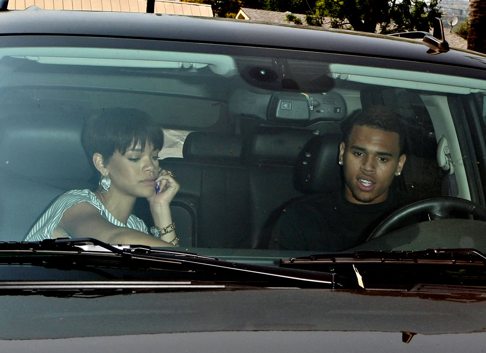 Us Weekly: Rihanna and Chris Brown have been secretly hooking up for a year...